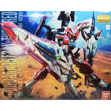 Bandai: MG 1/100 Gundam Astray Turn Red