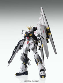 Bandai: MG 1/100 NU GUNDAM Ver. Ka