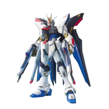 Bandai: MG 1/100 - STRIKE FREEDOM GUNDAM