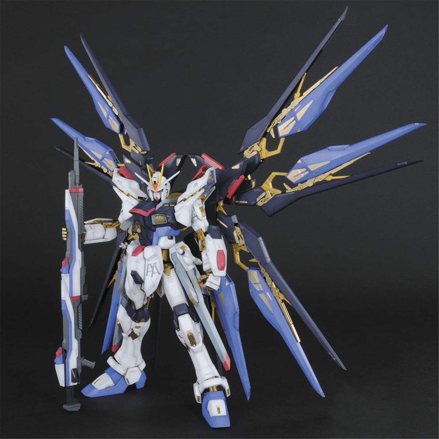 Bandai: PG 1/60 Strike Freedom Gundam