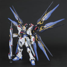 Bandai: PG 1/60 Strike Freedom Gundam