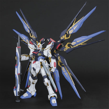 Bandai: PG 1/60 Strike Freedom Gundam